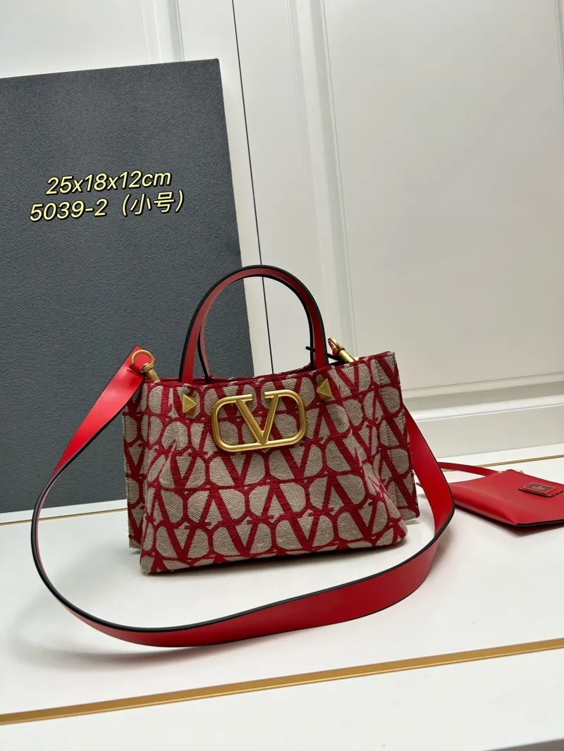 Valentino Shopping Bags-112
