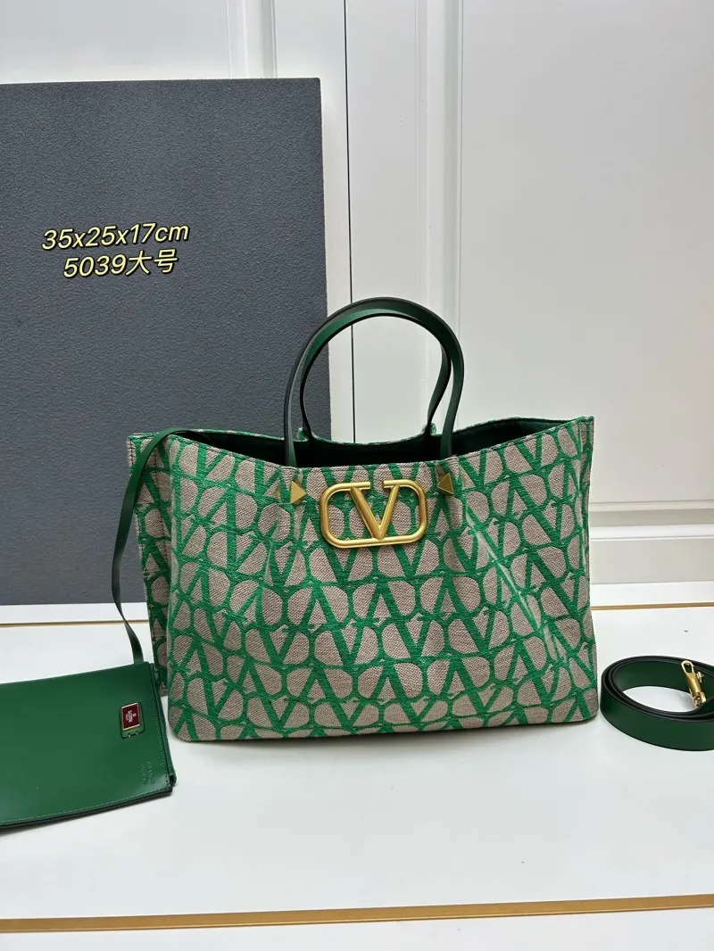 Valentino Shopping Bags-119
