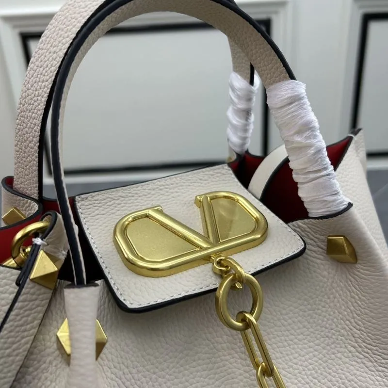 Valentino Cream Leather Shopping Handbag - Image 4