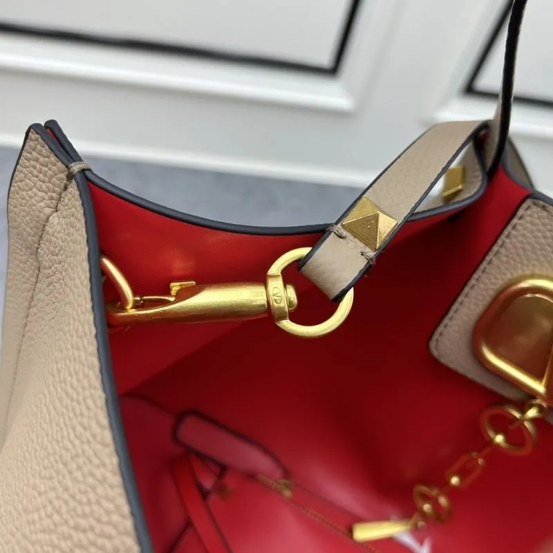 Valentino Beige Leather Tote Bag with Pouch - Image 8