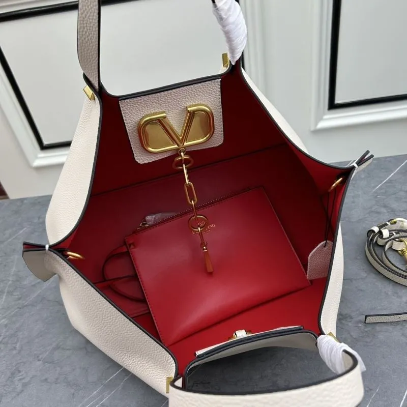 Valentino Cream Leather Tote Bag with Small Pouch - Image 6