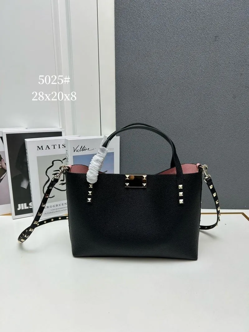 Alternative view of Valentino Shopping Bags-145