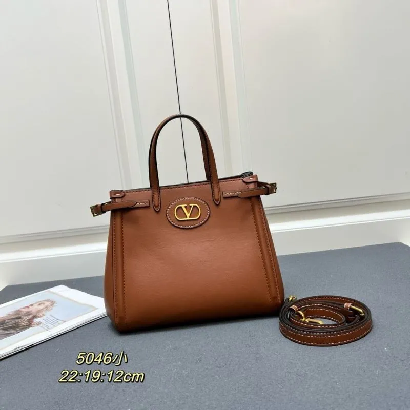 Valentino Shopping Bags-154