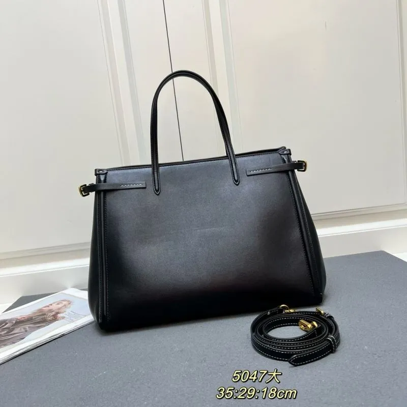 Alternative view of Valentino Shopping Bags-155