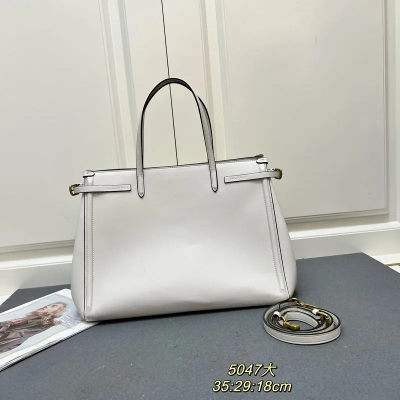 Alternative view of Valentino Shopping Bags-157