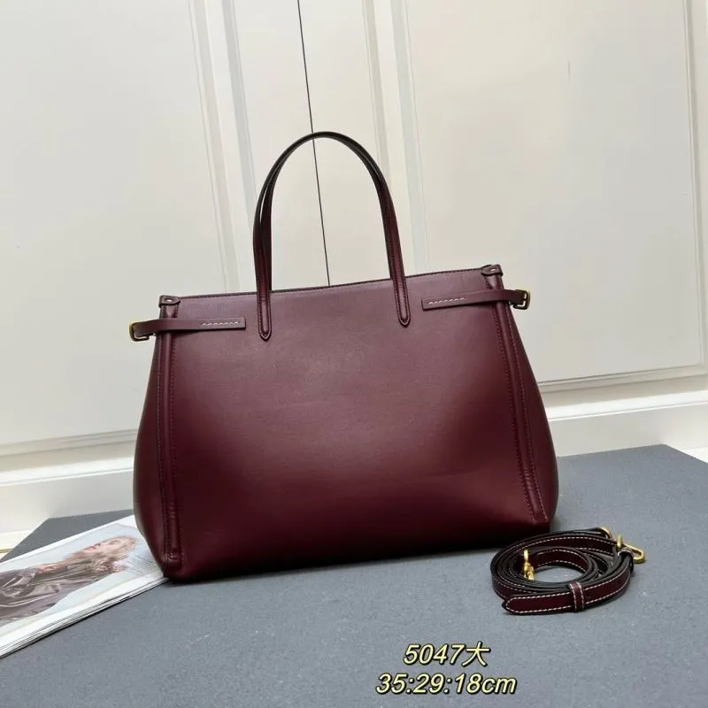 Alternative view of Valentino Shopping Bags-158
