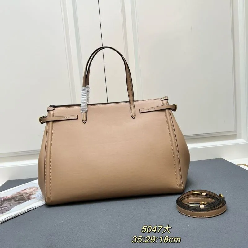 Alternative view of Valentino Shopping Bags-159