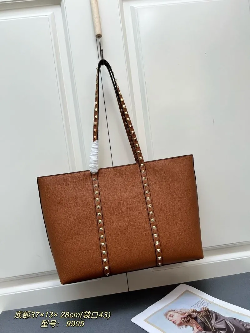 Alternative view of Valentino Shopping Bags-160