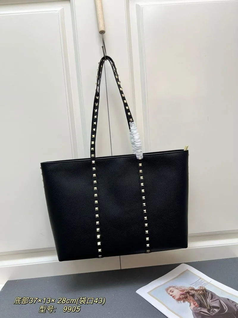 Valentino Shopping Bags-161