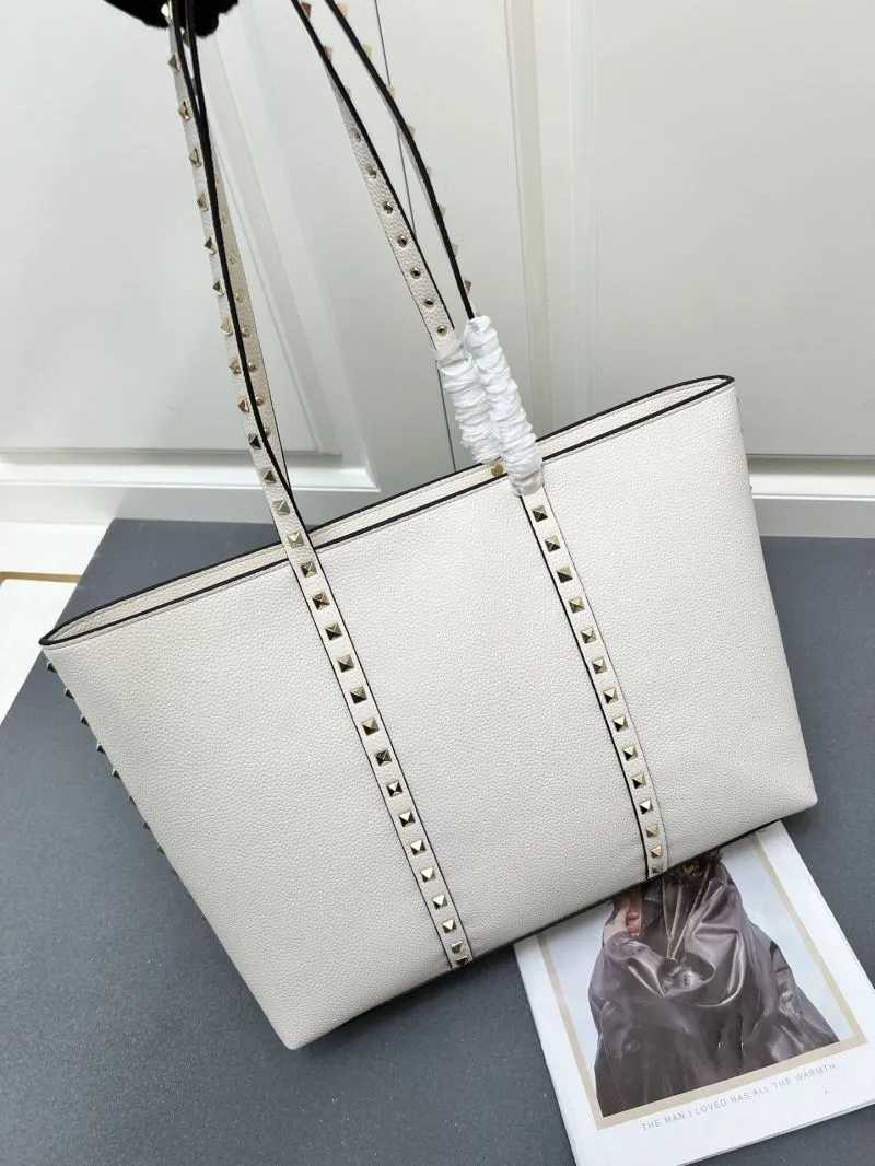 Alternative view of Valentino Shopping Bags-163