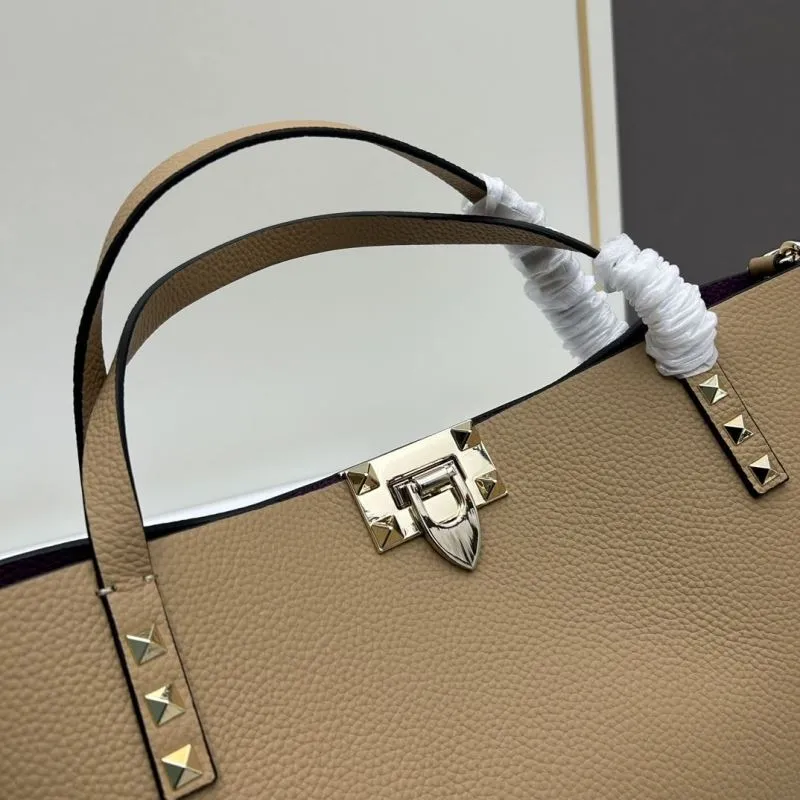 Valentino Beige Tote Handbag 20243 with Pouch - Image 4
