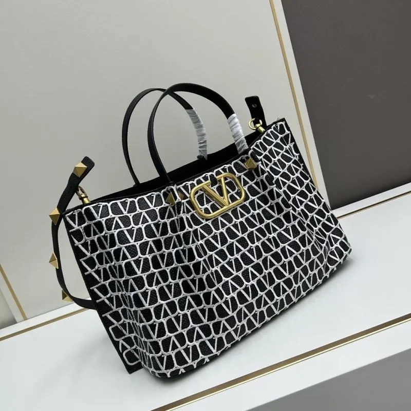 Alternative view of Valentino Shopping Bags-186