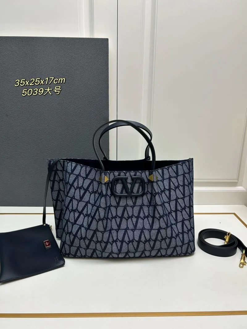 Valentino Shopping Bags-192