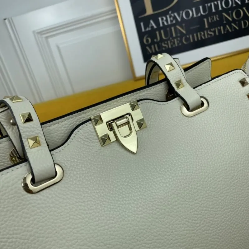 Valentino Cream Rockstud Tote Bag with Crossbody Strap - Image 4