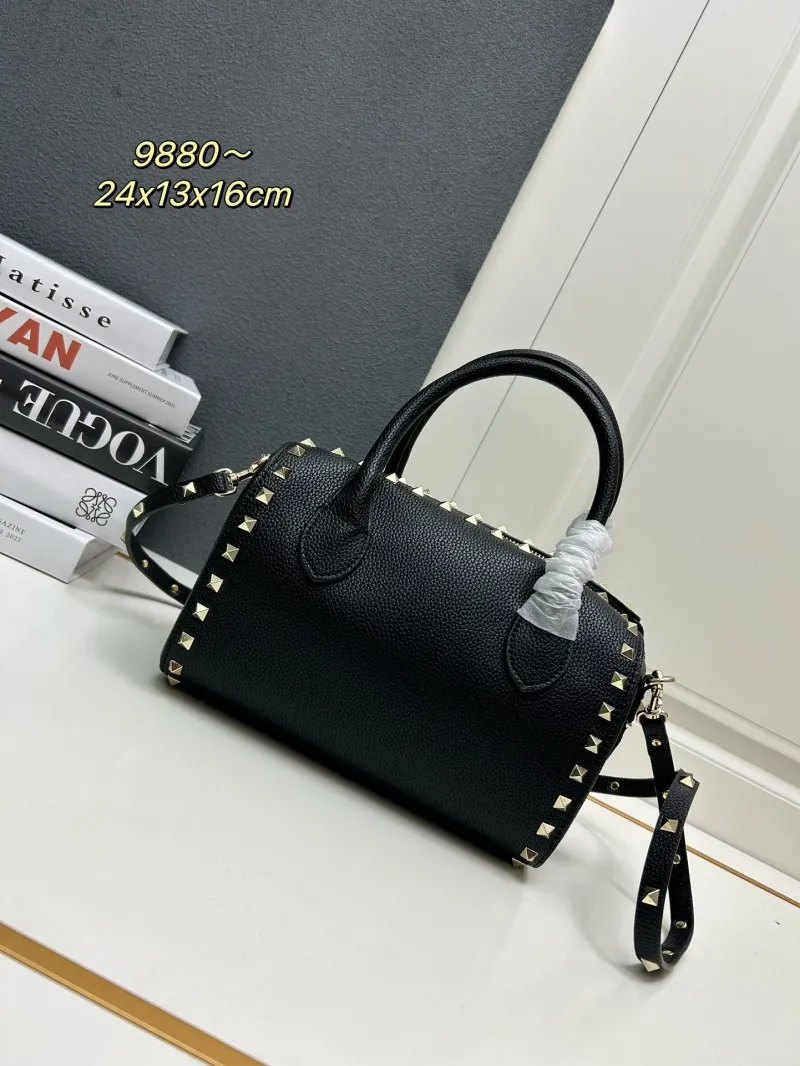 Valentino Rockstud Leather Crossbody Handbag 9880 - Image 4