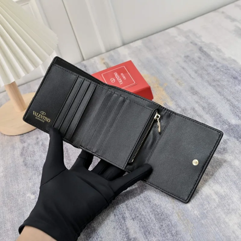 Valentino Garavani Black Quilted Leather Wallet - Image 6