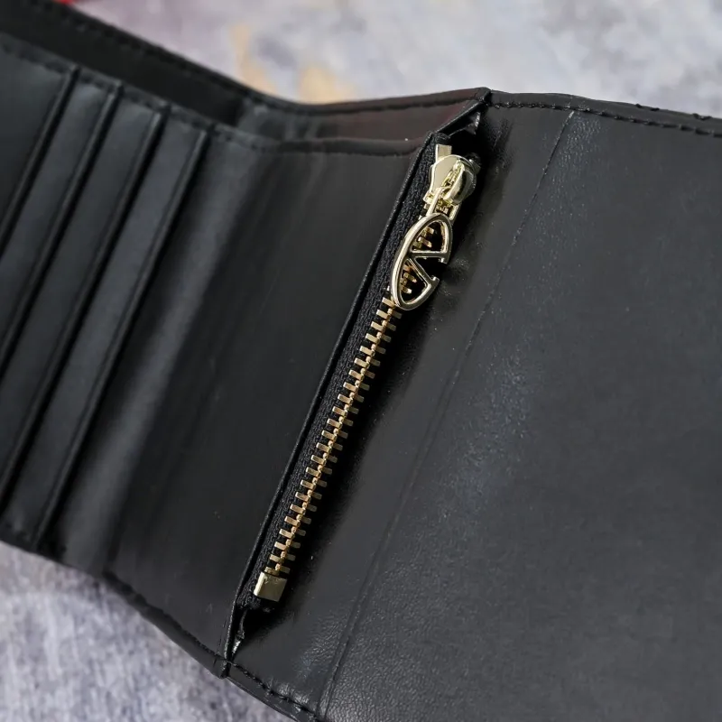 Valentino Garavani Black Quilted Leather Wallet - Image 7