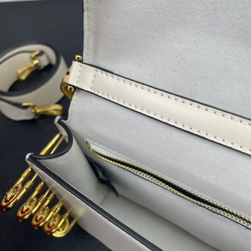 Cream Leather Shoulder Handbag FF3381 26cm - Image 9