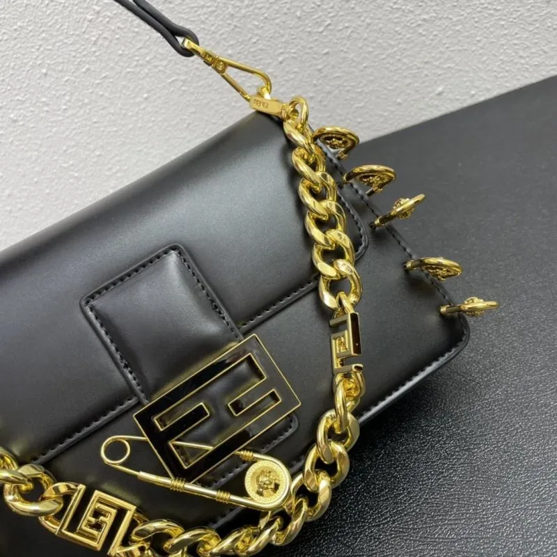 Women's Black Leather Handbag FF3381 26cm - Image 4
