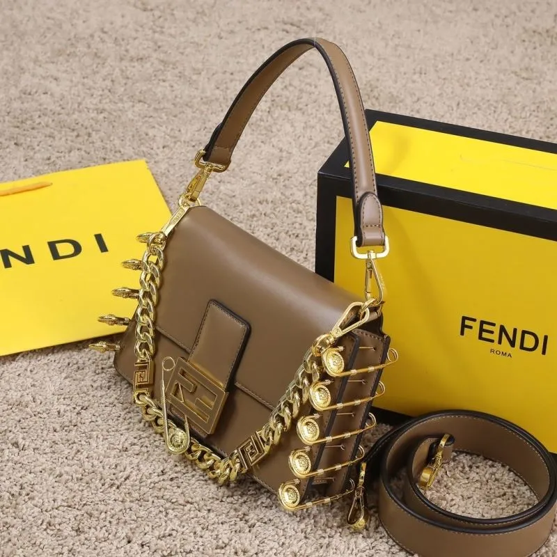 Fendi Brown Leather Chain Shoulder Handbag - Image 6