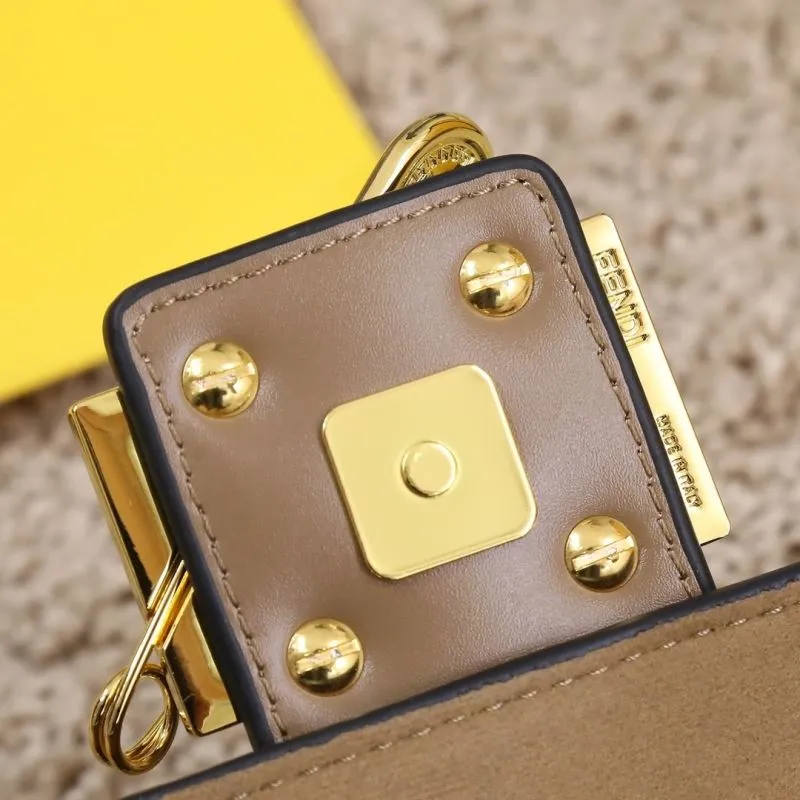 Fendi Brown Leather Chain Shoulder Handbag - Image 8