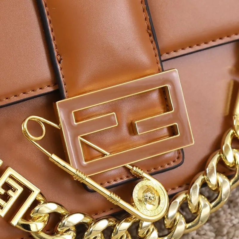 Fendi Brown Leather Shoulder Bag - Image 3