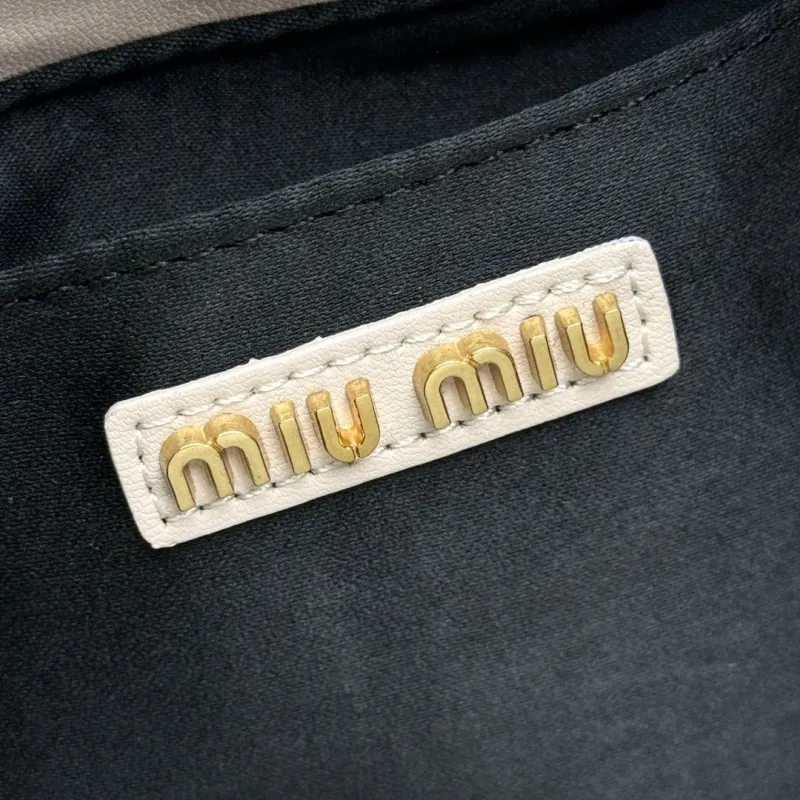Miu Miu Cream Leather Bucket Bag - Image 8