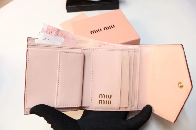 Miu Miu Women's Leather Wallet - Image 6