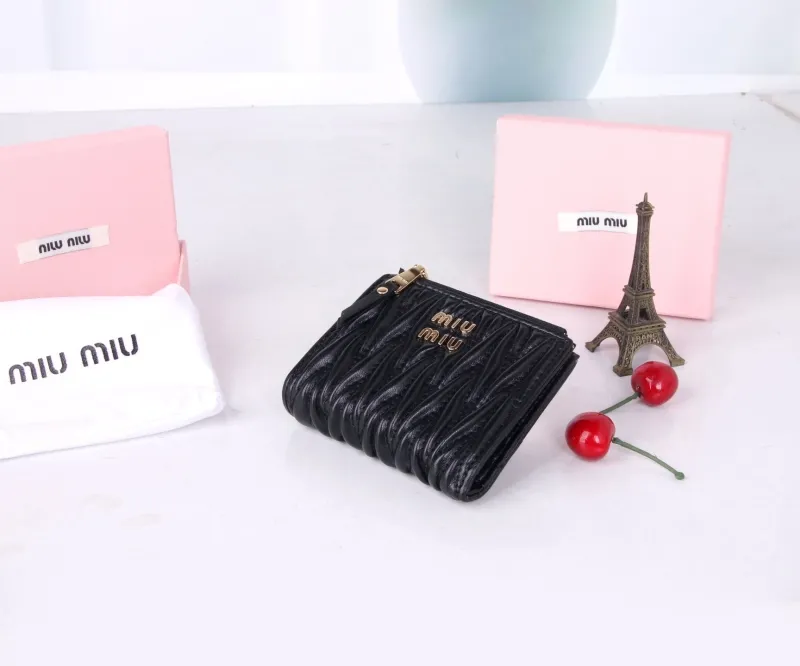 Miu Miu Black Quilted Leather Wallet - Image 3