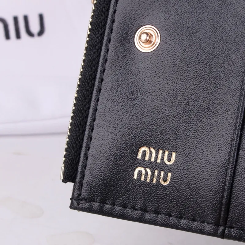 Miu Miu Black Quilted Leather Wallet - Image 8