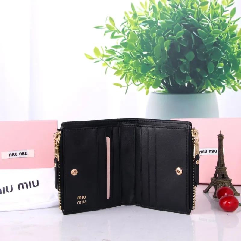 Miu Miu Black Quilted Leather Wallet - Image 9