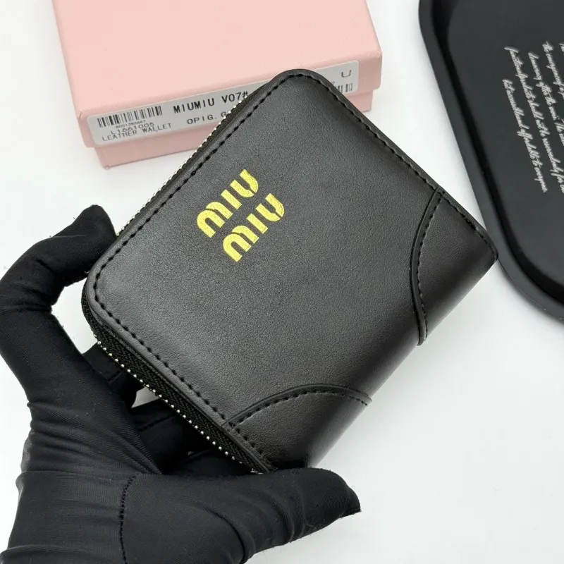 MIUMIU Black Leather Zip Wallet V07 - Image 3