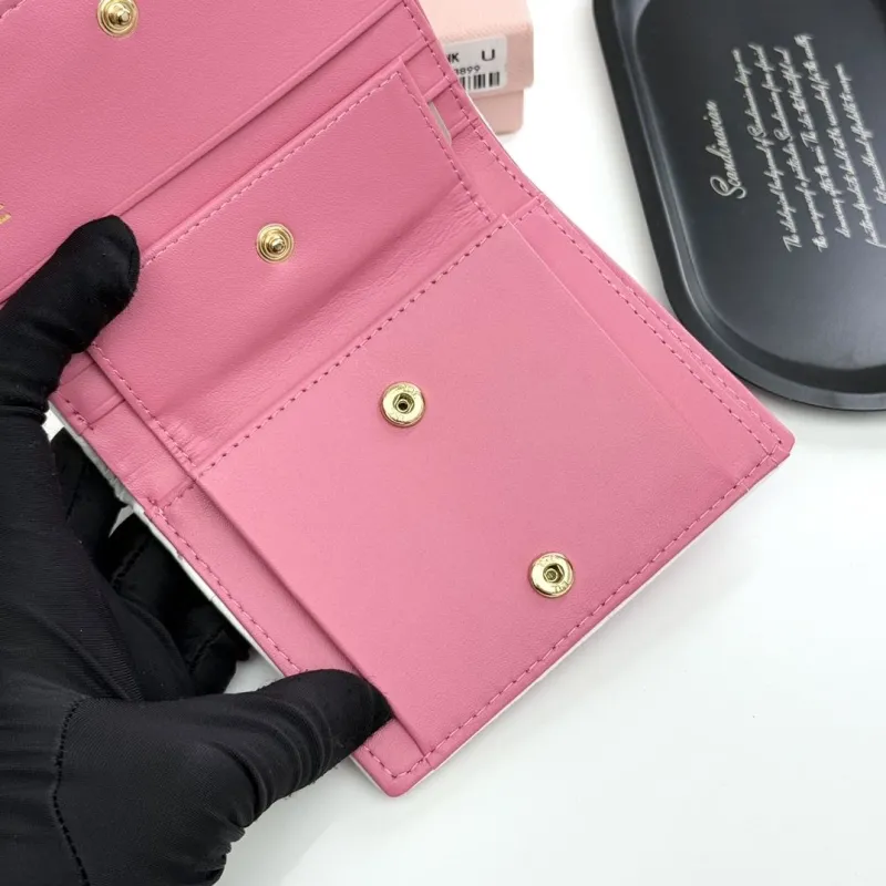 MIU MIU Pink Leather Bifold Wallet - Image 8