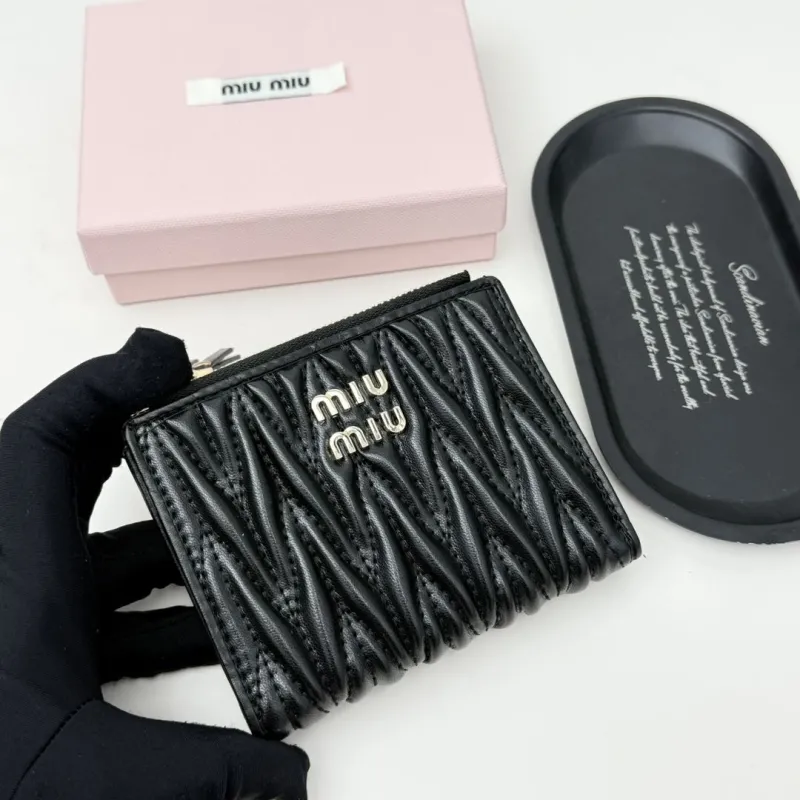 Miu Miu Black Quilted Leather Wallet - Image 4