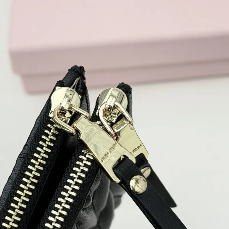 Miu Miu Black Quilted Leather Wallet - Image 7