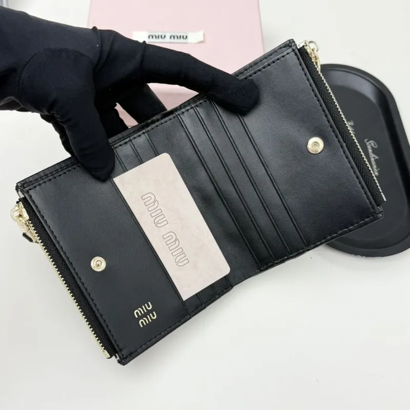 Miu Miu Black Quilted Leather Wallet - Image 8
