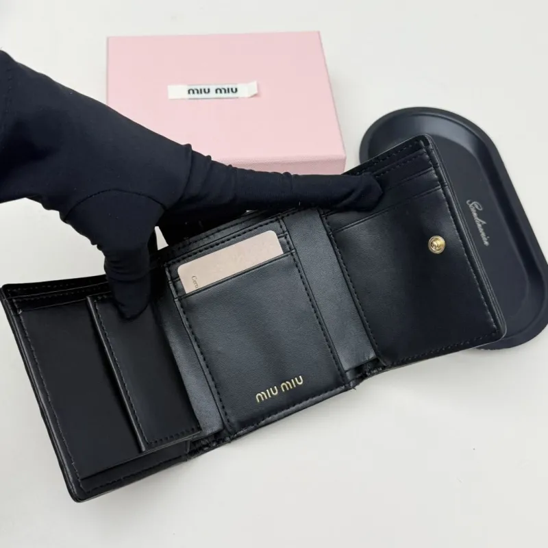 Miu Miu Black Quilted Leather Compact Wallet - Image 7