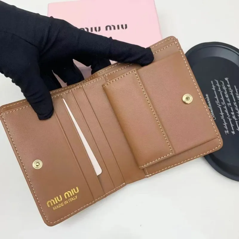 Miu Miu Brown Leather Bifold Wallet - Image 7