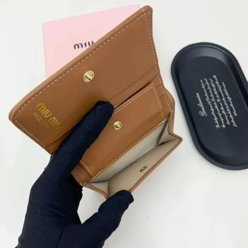 Miu Miu Brown Leather Bifold Wallet - Image 9