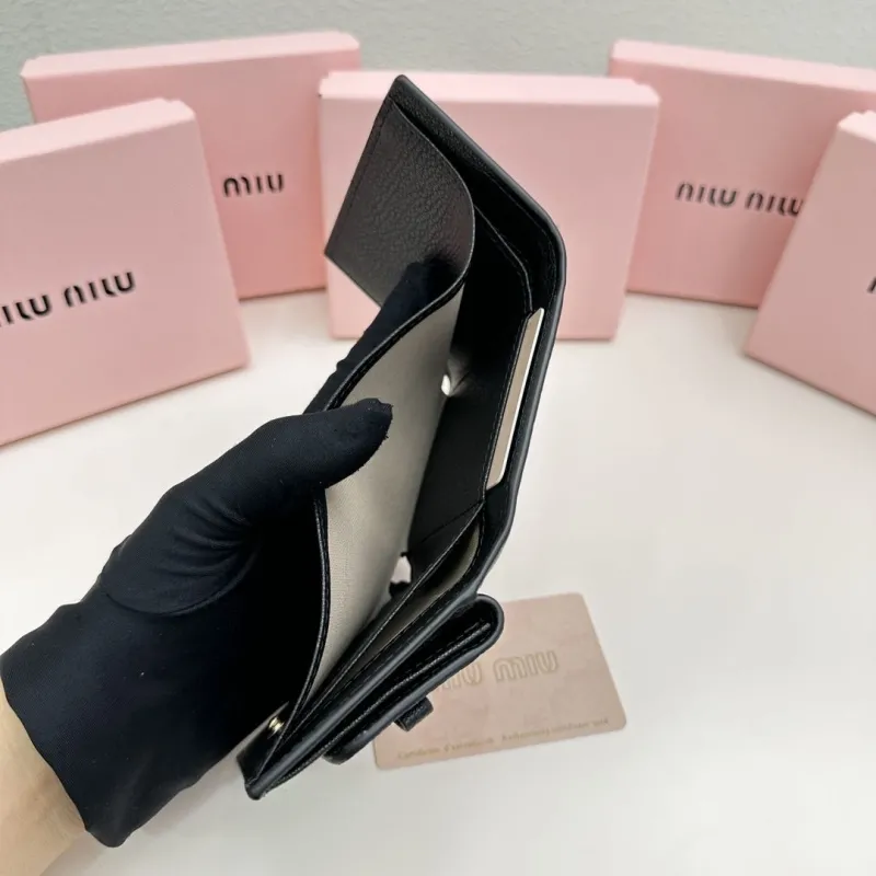 Miu Miu Black Leather Small Wallet - Image 8