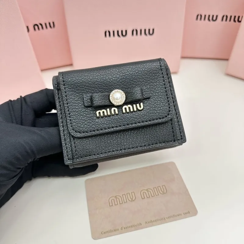 Miu Miu Black Leather Small Wallet - Image 9