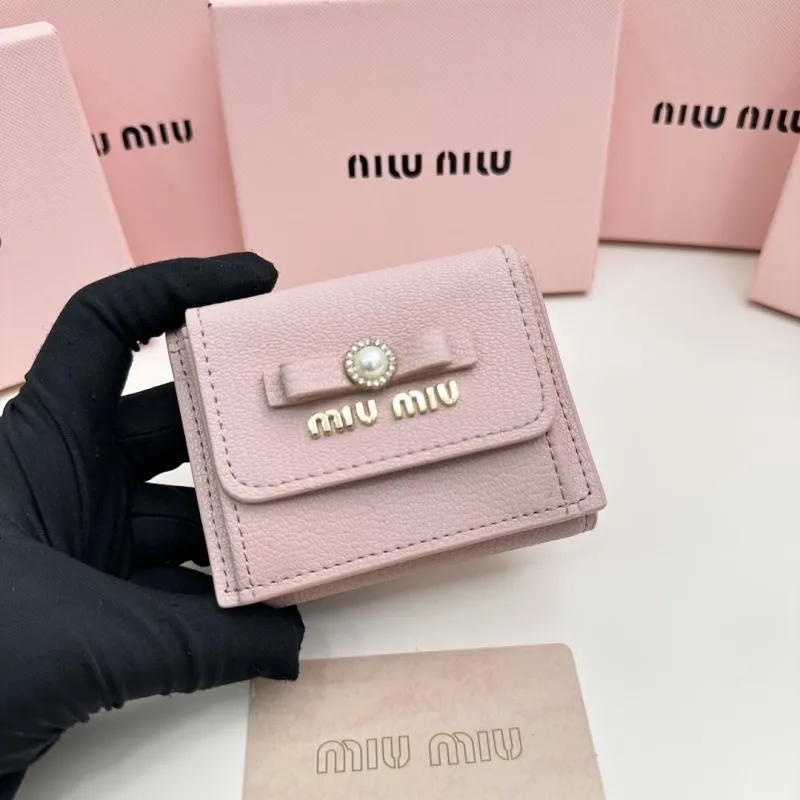 Miu Miu Pink Small Leather Wallet - Image 4