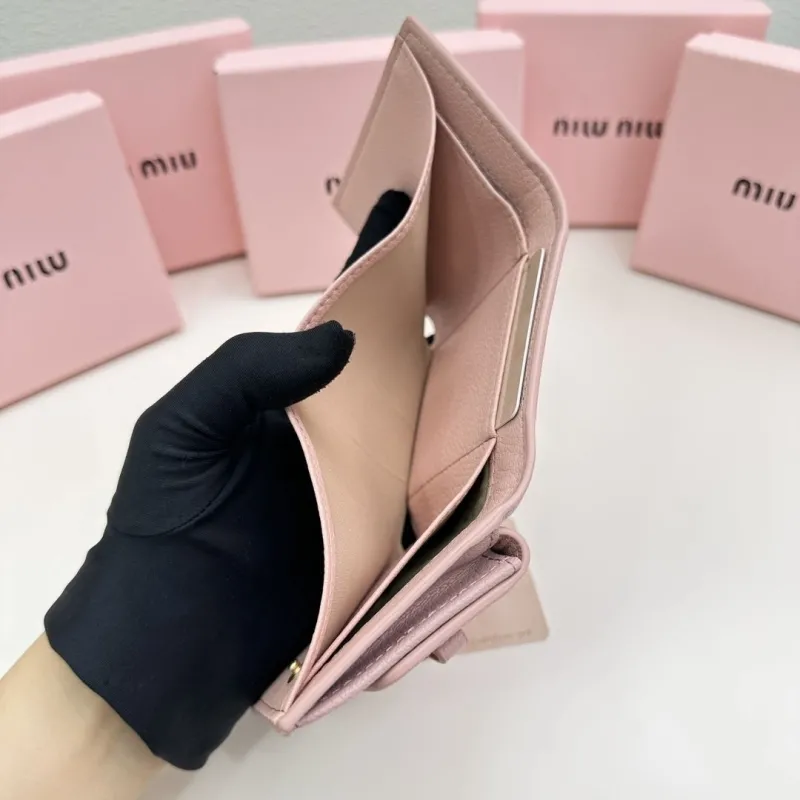 Miu Miu Pink Small Leather Wallet - Image 8