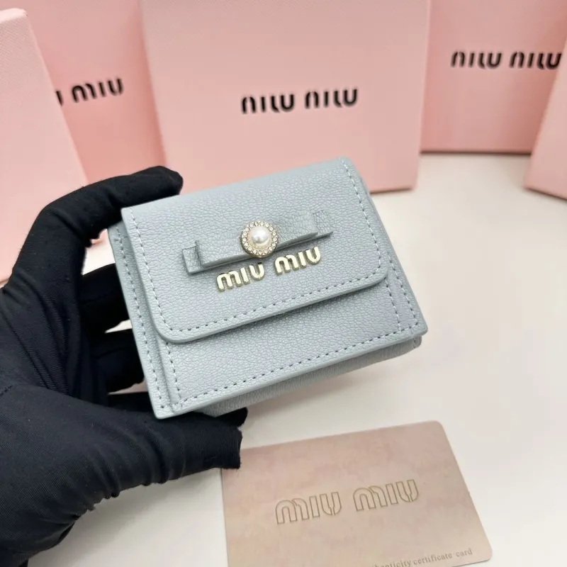 MIU MIU Light Blue Small Leather Wallet - Image 4