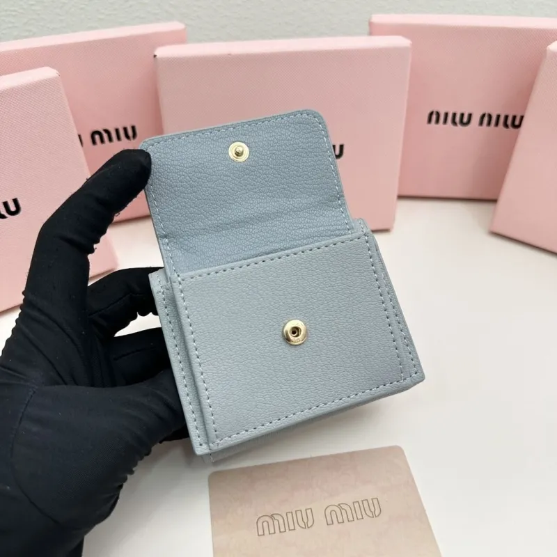 MIU MIU Light Blue Small Leather Wallet - Image 9
