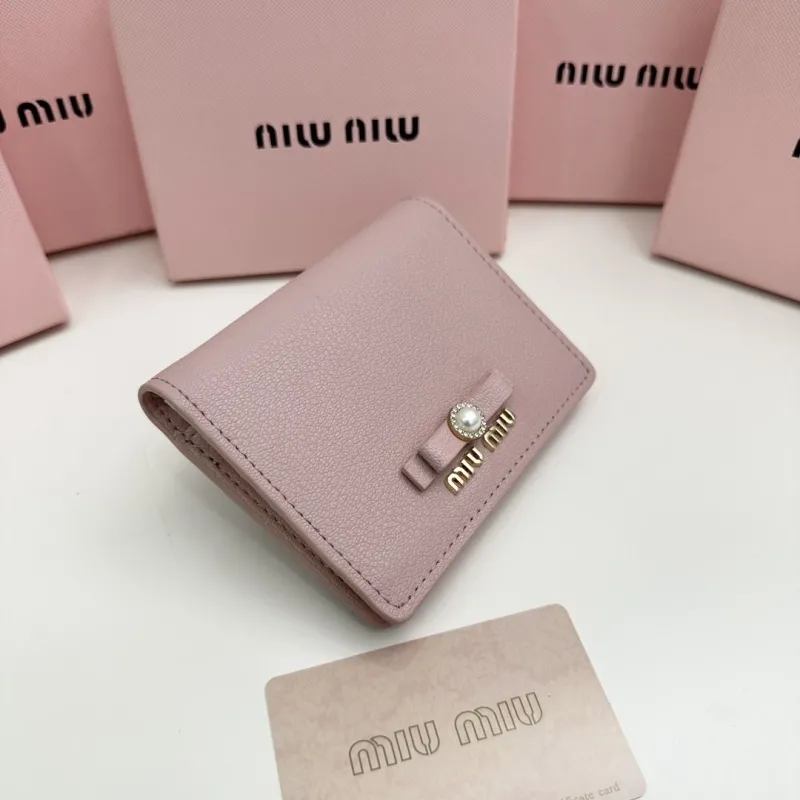 MIU MIU Light Pink Leather Compact Wallet - Image 3