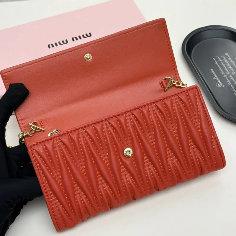 Miu Miu Red Chain Wallet Bag - Image 7