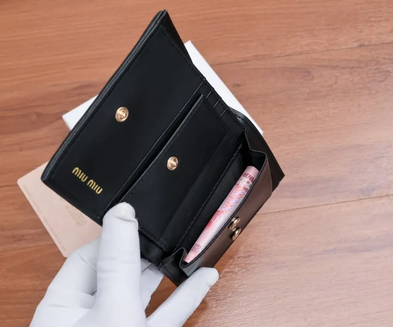 Miu Miu Quilted Leather Bifold Wallets Black and Pink - Image 9