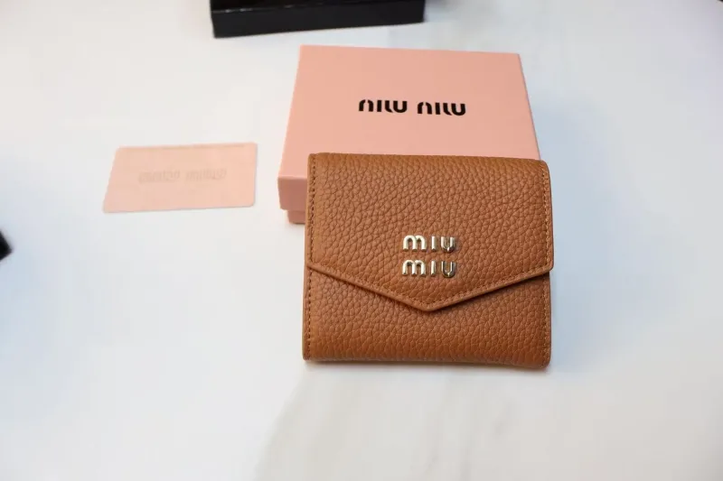 MIU MIU Women's Leather Compact Wallet - Image 6