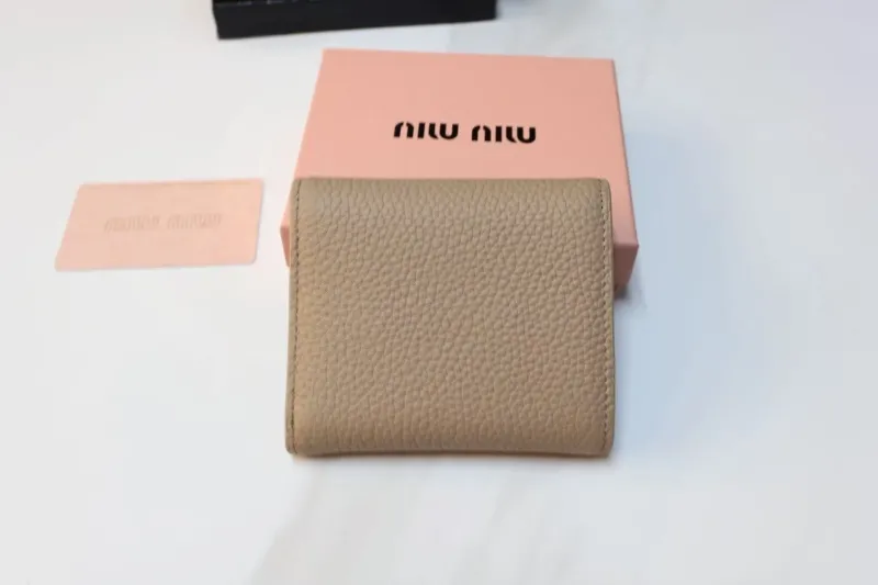 MIU MIU Women's Leather Compact Wallet - Image 9